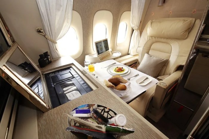 Airline Best First-Class Airlines for Luxury Travel