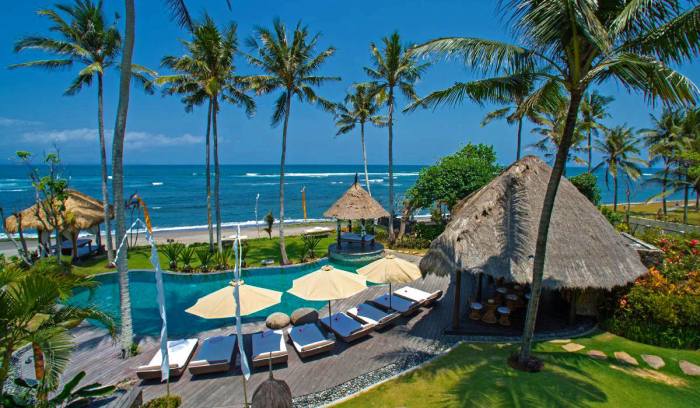 Terrace beachfront balcony Luxury Beachfront Hotels